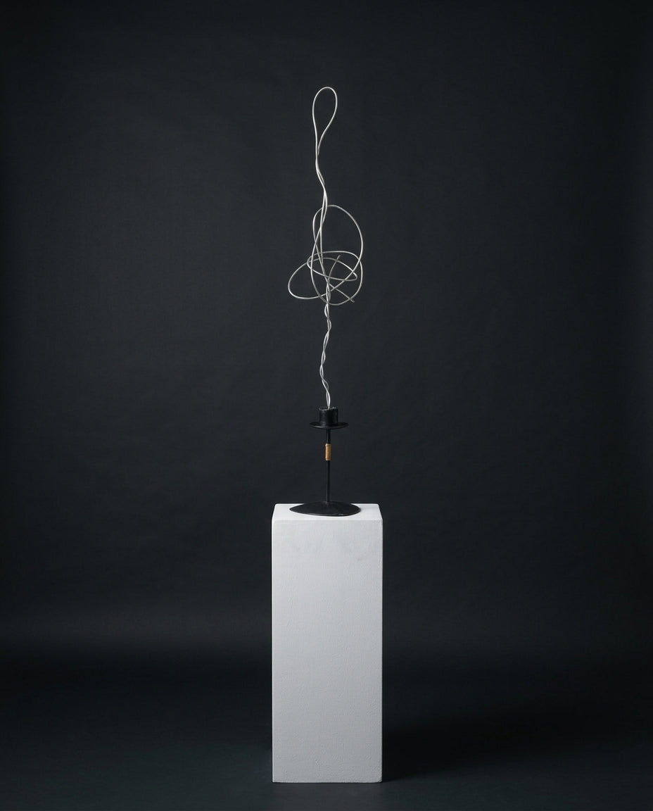 Chandelle Creatopist contemporary steel wire sculpture on upcycled base, unique 1/1 collectible art piece handcrafted by artist Sébastien Di Nicolantonio for DI NICOLANTONIO PARIS.