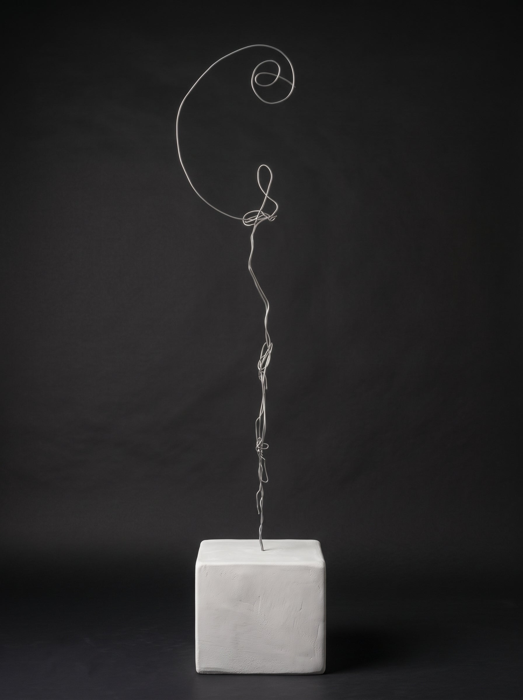 Manolibero, a one-of-a-kind contemporary sculpture in galvanized steel with a concrete-filled base, created by artist Sébastien Di Nicolantonio for DI NICOLANTONIO PARIS.
