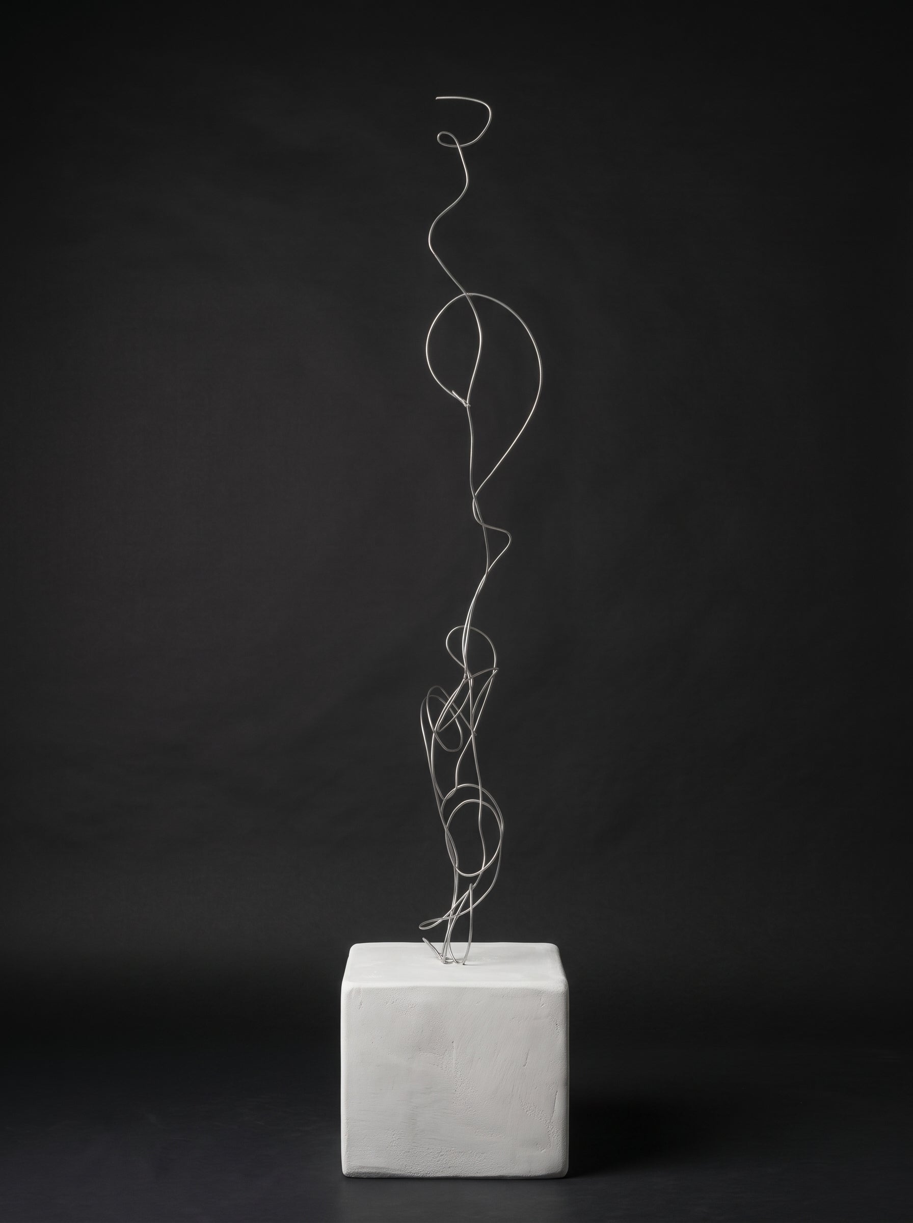 Totemus, a one-of-a-kind contemporary sculpture in galvanized steel, created by artist Sébastien Di Nicolantonio for DI NICOLANTONIO PARIS.